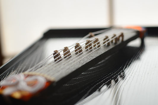 1/6 Scale Japanese Koto – Miniature Dollhouse Instrument with Strings | Handcrafted by Japanese Artisans for BJD & Blythe