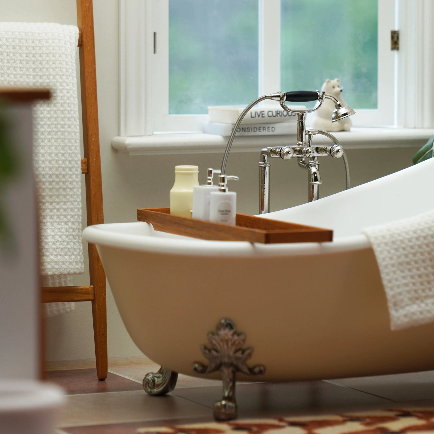 1/6 bjd ob11 miniature dollhouse furniture Mini model bathroom furniture teak bathtub rack storage rack