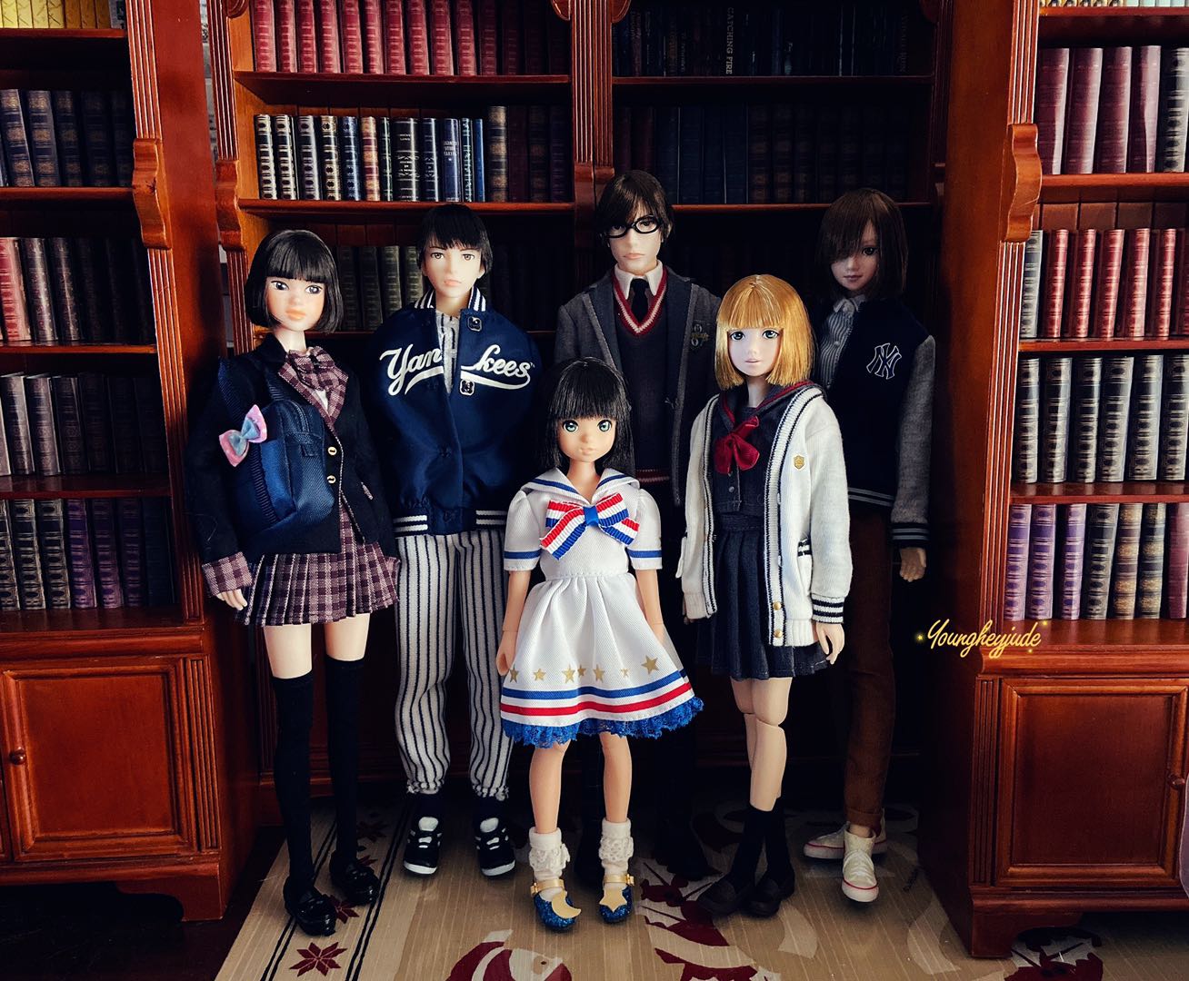 1/6スケール ヴィンテージ本棚&ディスプレイキャビネット – BJD&ブライス用ミニチュアドールハウス家具 | 図書館のような雰囲気