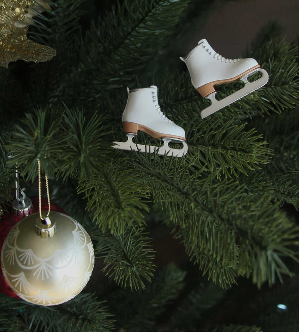 Winter Ice Skates for Dolls – Black & White Options | Fits Barbie,Blythe, Licca, Azone, Momoko, Poppy Parker, FR & Obitsu 22/24