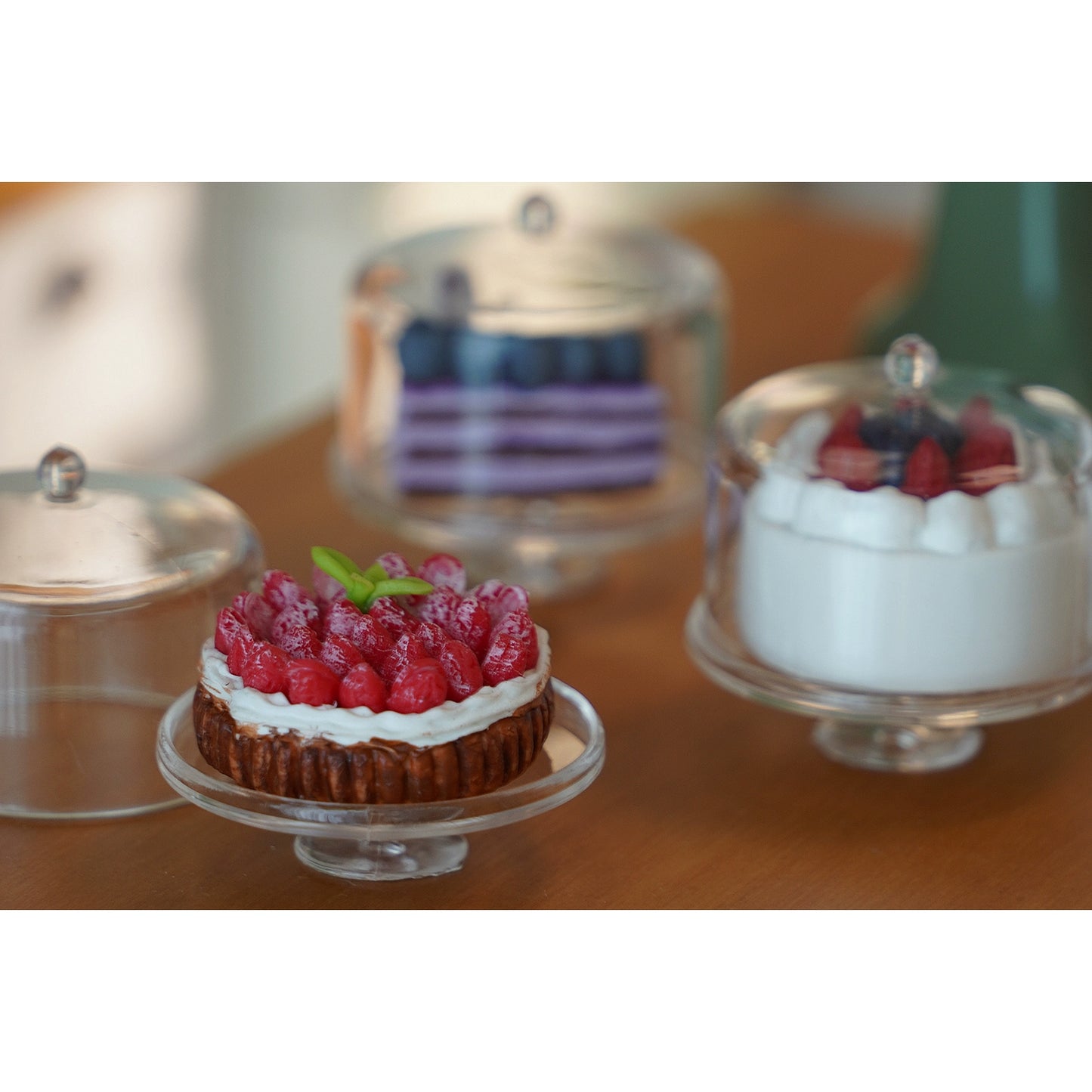 1/6 Scale Transparent Cake Stand – Miniature Dessert Display Tray for Dollhouse Bakery & Afternoon Tea | BJD & Blythe