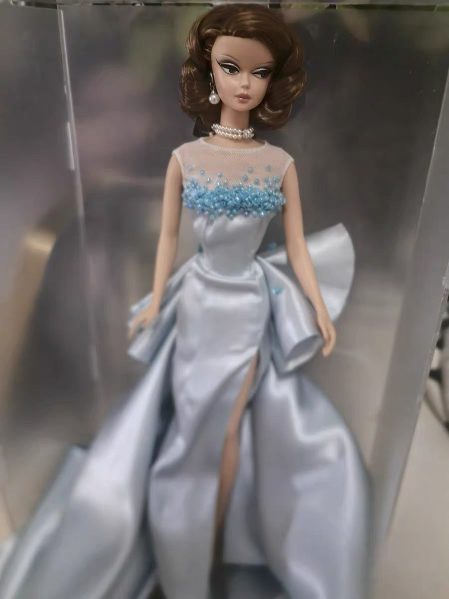 【Made to Order】1/6 Scale Couture-Inspired Satin Evening Dress for Fashion Dolls｜Custom Size & Color Available