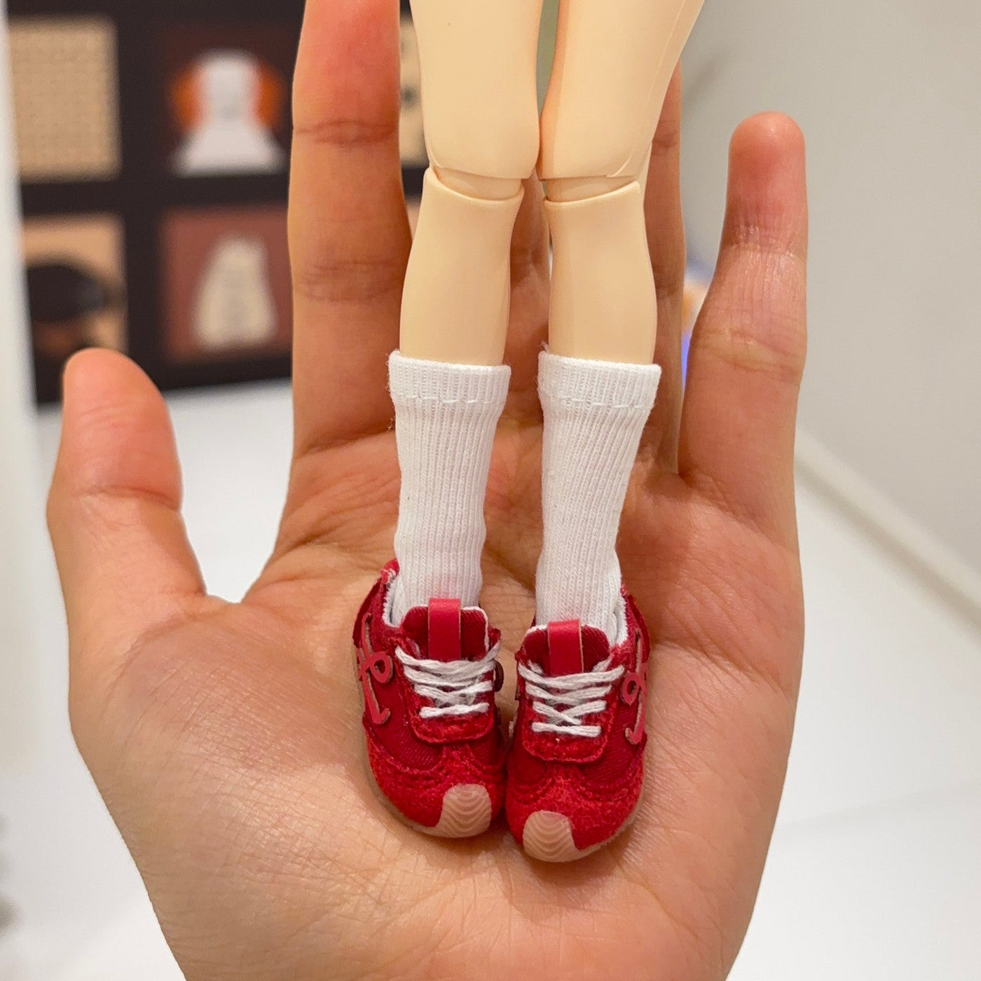 Scale-Accurate Embroidered Doll Sneakers – Multi-Color | Universal Fit for Blythe, Licca, Azone, FR & Obitsu 22/24