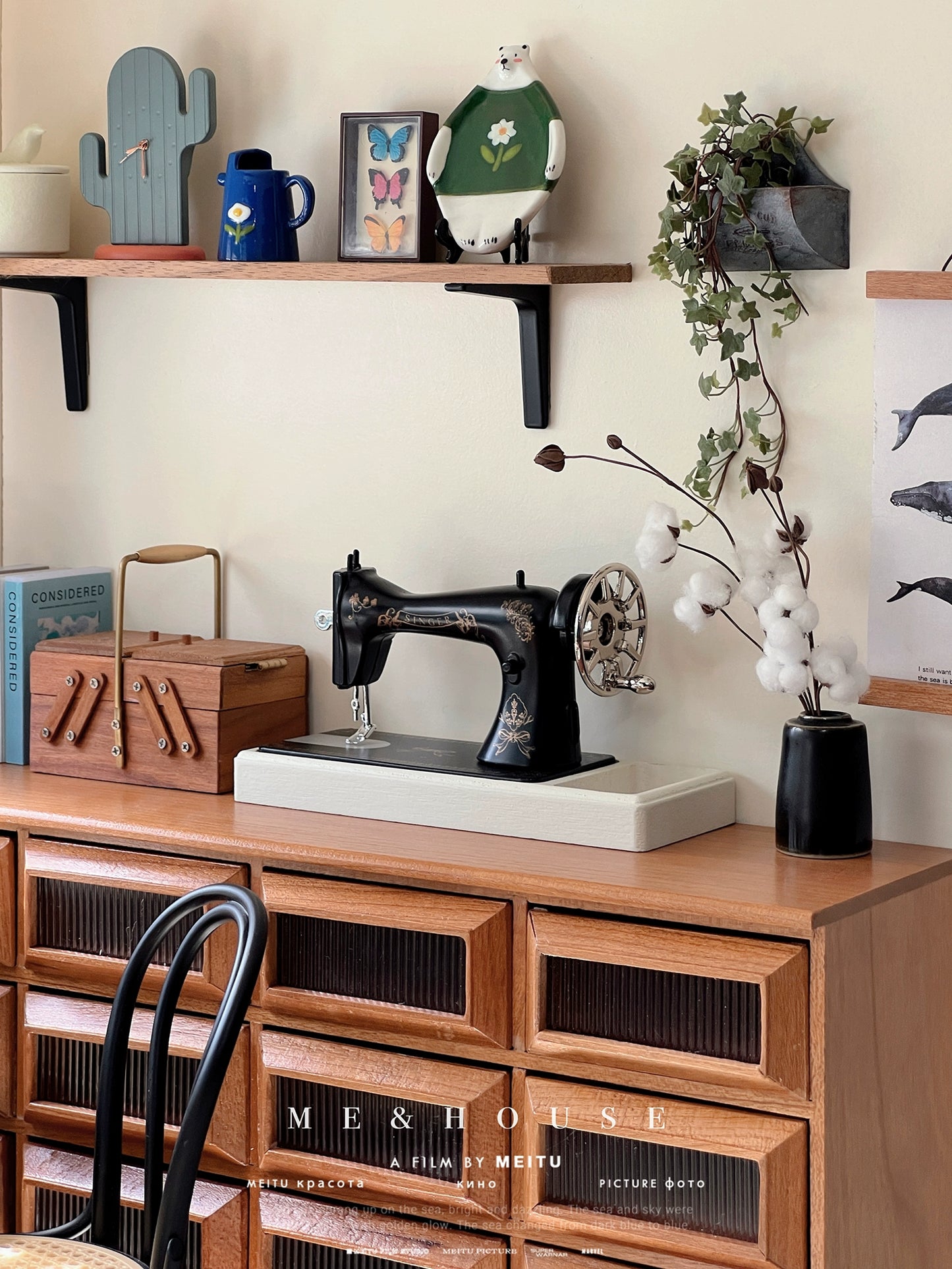 1/6 Scale Vintage Sewing Machine with Table – Miniature Dollhouse Furniture for BJD & Blythe