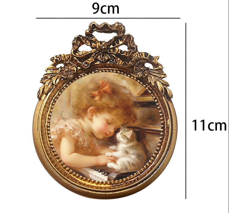 Vintage Gold Embossed Mini Frames – European Wall Decor
