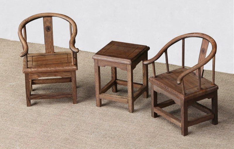 1/6スケール 中国アンティーク 太子椅子セット 椅子2脚とサイドテーブル1台｜ BJD＆ブライス用 シノワズリスタイル ドールハウス家具｜ヴィンテージ＆エレガントな雰囲気